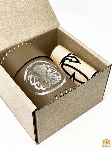 Аксессуар Планета Игр - Чаша для кубиков Ктулху (коричневая) (Dice cup Cthulhu black) pi-dc002 фото