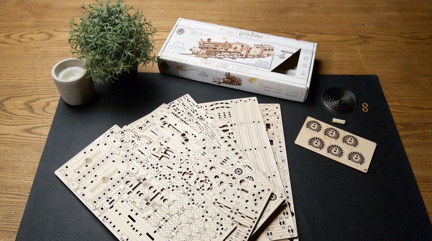 Конструктор UGears - ГОҐВОРТС ЕКСПРЕС (Ліцензійна модель) UG70176 фото