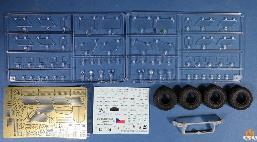 Сборная модель Bronco - 1/35 Бронетранспортер M1224 MaxxPro MRAP CB35142 фото