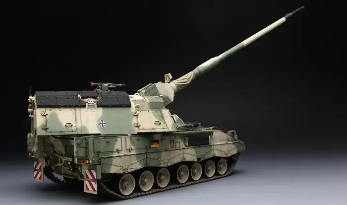 Сборная модель Meng - 1/35 Немецкая самоходная гаубица Panzerhaubitze 2000 TS-019 фото