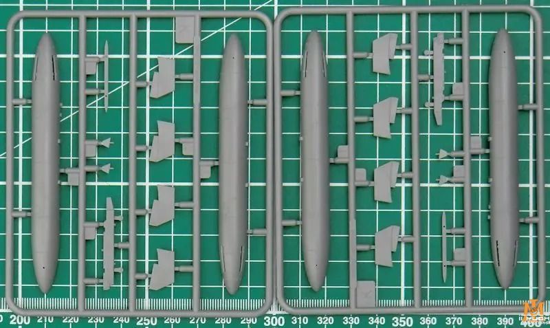 Сборная модель Trumpeter - 1/72 Тактический бомбардировщик Су-24МР TR01672 фото