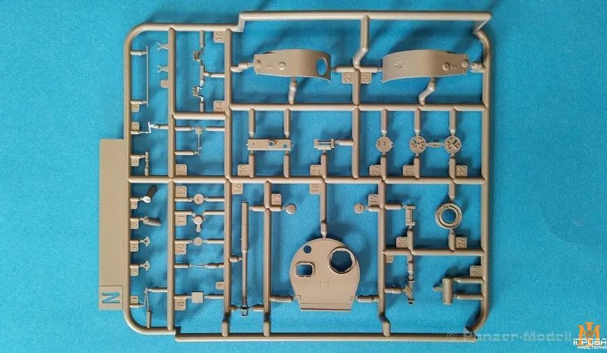 Збірна модель Border Model - 1/72 Танк TIGER I KURSK TK-7203 фото