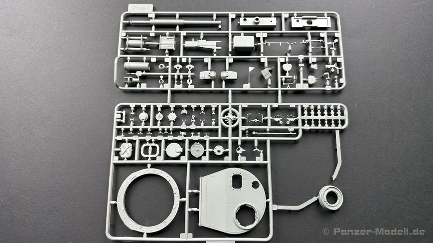 Збірна модель Border Model - 1/35 Танк Tiger I Kharkov BT-034 фото