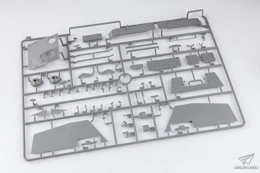 Збірна модель Border Model - 1/35 Танк Sd.Kfz.164 Nashorn BT-024 фото