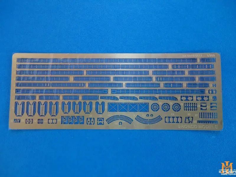 Сборная модель Bronco - 1/350 Броненосец Ting Yuen (Dingyuan) NB5016 фото